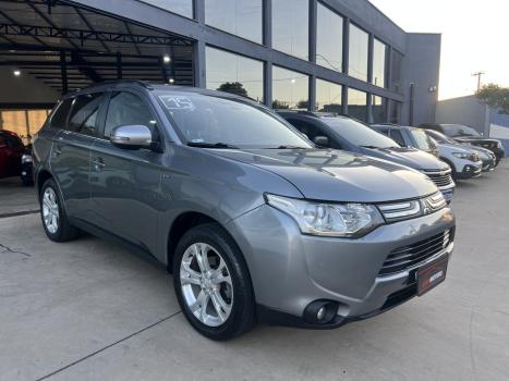 MITSUBISHI Outlander 3.0 V6 24V 4P GT4 4X4 AUTOM�TICO, Foto 3