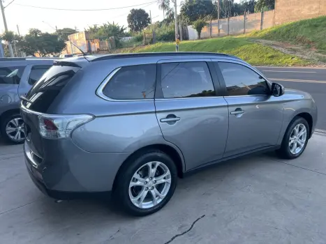 MITSUBISHI Outlander 3.0 V6 24V 4P GT4 4X4 AUTOM�TICO, Foto 5