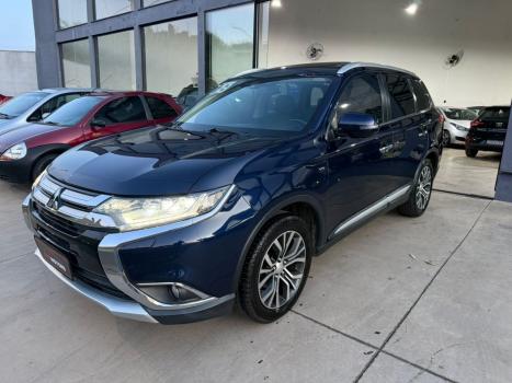 MITSUBISHI Outlander 3.0 V6 24V 4P GT 4X4 AUTOM�TICO, Foto 2