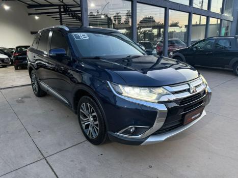 MITSUBISHI Outlander 3.0 V6 24V 4P GT 4X4 AUTOM�TICO, Foto 3