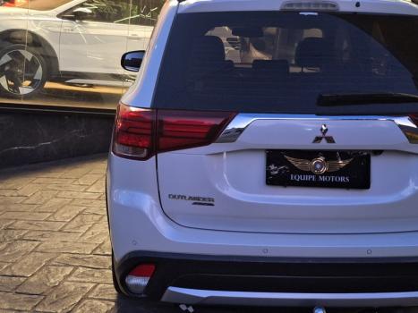 MITSUBISHI Outlander 2.2 16V 4P 4X4 DIESEL AUTOM�TICO, Foto 9