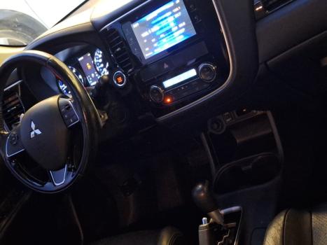 MITSUBISHI Outlander 2.2 16V 4P 4X4 DIESEL AUTOM�TICO, Foto 12