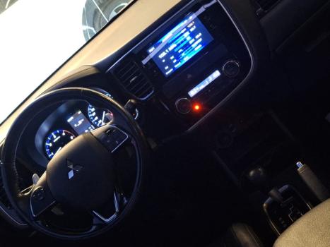 MITSUBISHI Outlander 2.2 16V 4P 4X4 DIESEL AUTOM�TICO, Foto 13