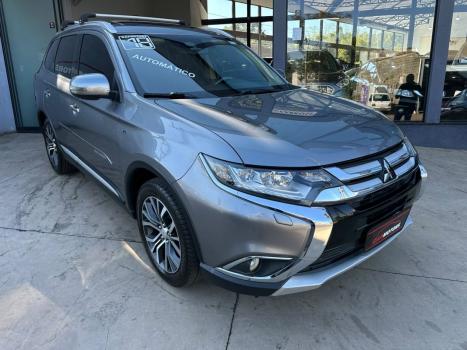 MITSUBISHI Outlander 3.0 V6 24V 4P GT4 4X4 AUTOM�TICO, Foto 2