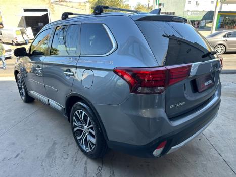 MITSUBISHI Outlander 3.0 V6 24V 4P GT4 4X4 AUTOM�TICO, Foto 5