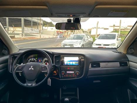 MITSUBISHI Outlander 2.0 16V 4P AUTOM�TICO, Foto 11