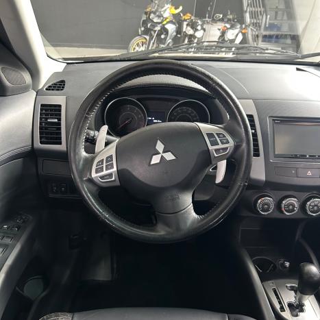 MITSUBISHI Outlander 3.0 V6 24V 4P 4X4 AUTOM�TICO, Foto 7