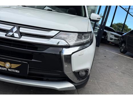 MITSUBISHI Outlander 2.2 16V 4P 4X4 DIESEL AUTOMÁTICO, Foto 4