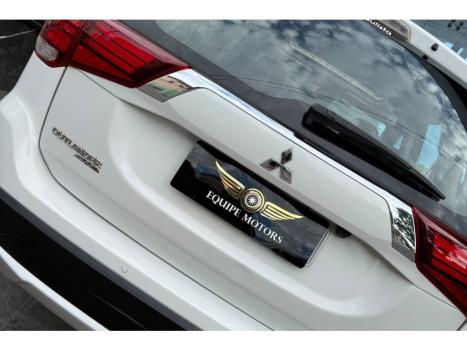 MITSUBISHI Outlander 2.2 16V 4P 4X4 DIESEL AUTOMÁTICO, Foto 5