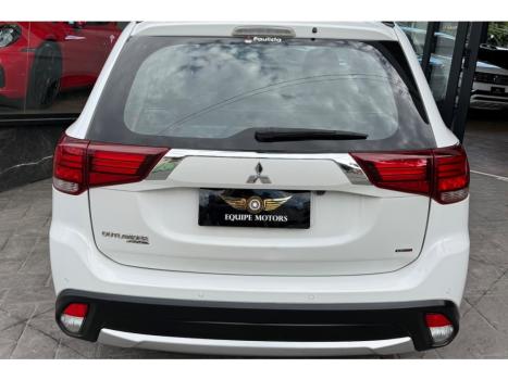 MITSUBISHI Outlander 2.2 16V 4P 4X4 DIESEL AUTOMÁTICO, Foto 7