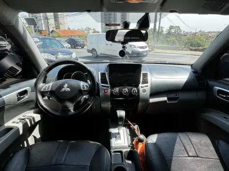 MITSUBISHI Pajero Dakar 3.2 16V 4P HPE 4X4  7 LUGARES TURBO INTECOOLER DIESEL AUTOMTICO, Foto 9