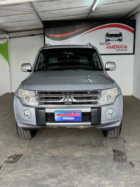 MITSUBISHI Pajero Full 3.8 V6 24V 4P 4X4 AUTOMTICO, Foto 2