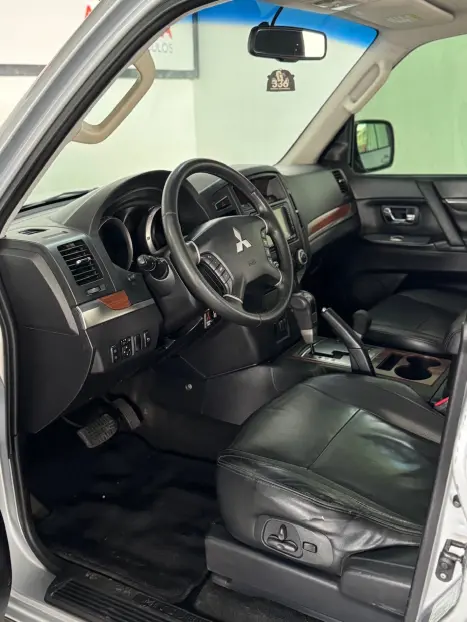 MITSUBISHI Pajero Full 3.8 V6 24V 4P 4X4 AUTOMTICO, Foto 7