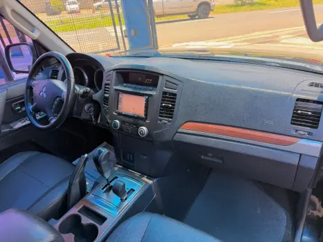 MITSUBISHI Pajero Full 3.2 16V HPE 4X4 TURBO DIESEL INTERCOOLER AUTOM�TICO, Foto 5