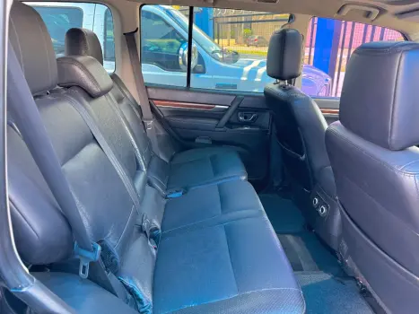 MITSUBISHI Pajero Full 3.2 16V HPE 4X4 TURBO DIESEL INTERCOOLER AUTOM�TICO, Foto 10