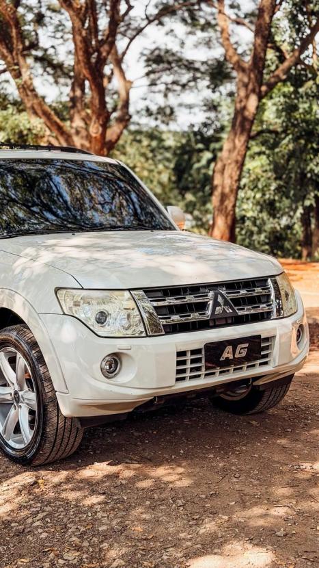 MITSUBISHI Pajero Full 3.8 V6 24V 4P HPE 4X4 AUTOM�TICO, Foto 2