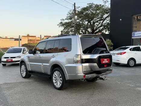 MITSUBISHI Pajero Full 3.2 16V 4P HPE 4X4 TURBO DIESEL INTERCOOLER AUTOMÁTICO, Foto 4