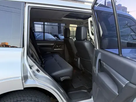 MITSUBISHI Pajero Full 3.2 16V 4P HPE 4X4 TURBO DIESEL INTERCOOLER AUTOMÁTICO, Foto 5