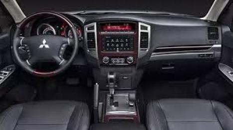 MITSUBISHI Pajero Sport 2.4 16V 4P MIVEC HPE-S AWD TURBO DIESEL AUTOMTICO, Foto 4