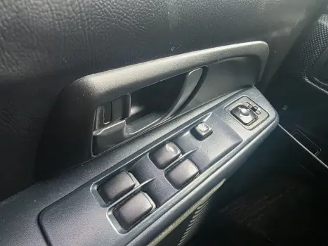MITSUBISHI Pajero TR4 2.0 16V 4P 4X4 AUTOMÁTICO, Foto 12