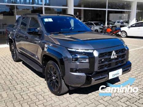 MITSUBISHI Triton 2.4 KATANA BITURBO DIESEL CABINE DUPLA 4X4 AUTOM�TICO, Foto 3
