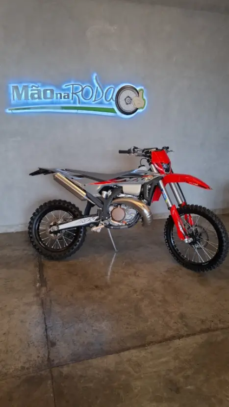 MXF 300 TS , Foto 1