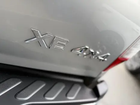 NISSAN Frontier 2.3 16V XE 4X4 CABINE DUPLA BI-TURBO DIESEL AUTOMTICO, Foto 13