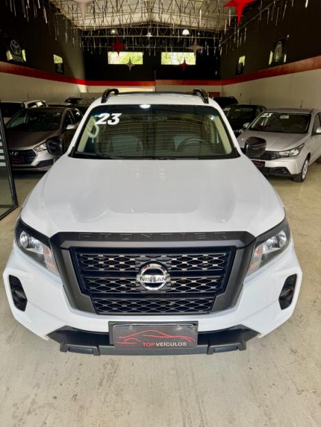 NISSAN Frontier 2.3 ATTACK CABINE DUPLA 4X4 BI-TURBO DIESEL AUTOMTICO, Foto 3