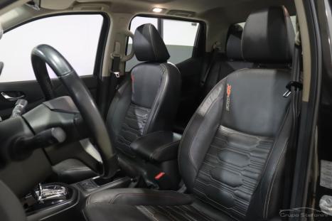 NISSAN Frontier 2.3 16V PRO4X CABINE DUPLA 4X4 BI-TURBO DIESEL AUTOMTICO, Foto 7