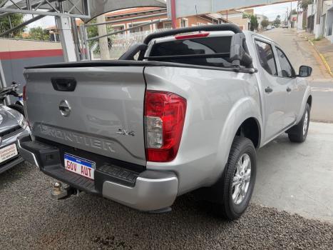NISSAN Frontier 2.3 16V SE 4X4 CABINE DUPLA BI-TURBO DIESEL AUTOM�TICO, Foto 3
