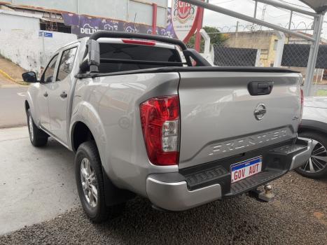 NISSAN Frontier 2.3 16V SE 4X4 CABINE DUPLA BI-TURBO DIESEL AUTOM�TICO, Foto 4