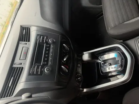 NISSAN Frontier 2.3 16V SE 4X4 CABINE DUPLA BI-TURBO DIESEL AUTOM�TICO, Foto 7