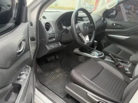 NISSAN Frontier 2.3 16V SE 4X4 CABINE DUPLA BI-TURBO DIESEL AUTOM�TICO, Foto 10