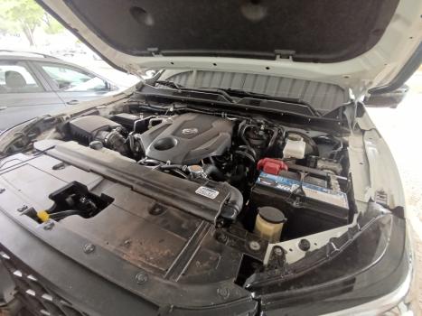 NISSAN Frontier 2.3 16V PRO4X CABINE DUPLA 4X4 BI-TURBO DIESEL AUTOM�TICO, Foto 9