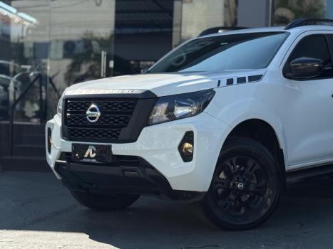 NISSAN Frontier 2.3 ATTACK CABINE DUPLA 4X4 BI-TURBO DIESEL AUTOM�TICO, Foto 2