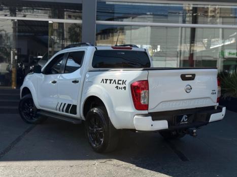 NISSAN Frontier 2.3 ATTACK CABINE DUPLA 4X4 BI-TURBO DIESEL AUTOM�TICO, Foto 4