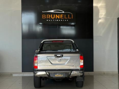 NISSAN Frontier 2.3 16V LE 4X4 CABINE DUPLA BI-TURBO DIESEL AUTOM�TICO, Foto 4