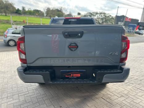 NISSAN Frontier 2.3 16V PRO4X CABINE DUPLA 4X4 BI-TURBO DIESEL AUTOMÁTICO, Foto 4
