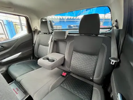 NISSAN Frontier 2.3 ATTACK CABINE DUPLA 4X4 BI-TURBO DIESEL AUTOMÁTICO, Foto 11