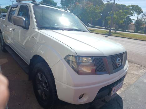 NISSAN Frontier 2.5 4X4 LE CABINE DUPLA TURBO DIESEL AUTOMÁTICO, Foto 2 NISSAN Frontier 2.5 4X4 LE CABINE DUPLA TURBO DIESEL AUTOMÁTICO, Foto 2