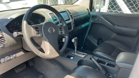 NISSAN Frontier 2.5 4X4 LE CABINE DUPLA TURBO DIESEL AUTOMTICO, Foto 3