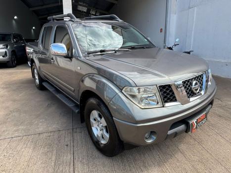 NISSAN Frontier 2.5 4X4 LE CABINE DUPLA TURBO DIESEL AUTOM�TICO, Foto 3