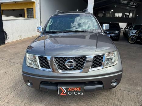 NISSAN Frontier 2.5 4X4 LE CABINE DUPLA TURBO DIESEL AUTOM�TICO, Foto 9