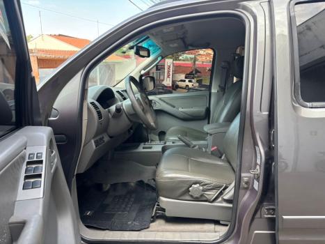 NISSAN Frontier 2.5 4X4 LE CABINE DUPLA TURBO DIESEL AUTOM�TICO, Foto 13