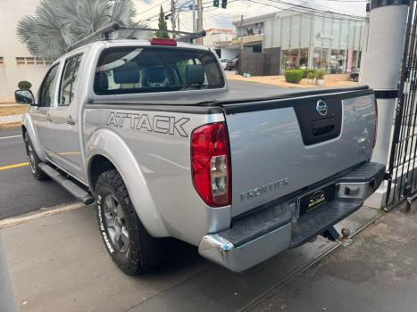 NISSAN Frontier 2.5 LE ATTACK 4X4 TURBO DIESEL CABINE DUPLA AUTOM�TICO, Foto 4