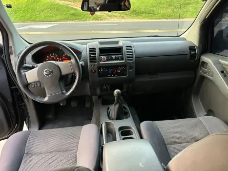 NISSAN Frontier 2.5 SE 4X4 TURBO DIESEL CABINE DUPLA, Foto 10