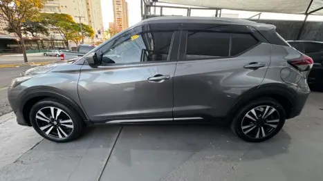 NISSAN Kicks 1.6 16V 4P FLEXSTART ADVANCE XTRONIC AUTOMÁTICO CVT, Foto 4 NISSAN Kicks 1.6 16V 4P FLEXSTART ADVANCE XTRONIC AUTOMÁTICO CVT, Foto 4