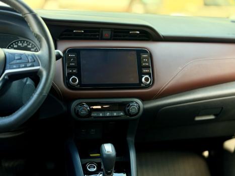 NISSAN Kicks 1.6 16V 4P FLEXSTART EXCLUSIVE XTRONIC AUTOM�TICO CVT, Foto 9