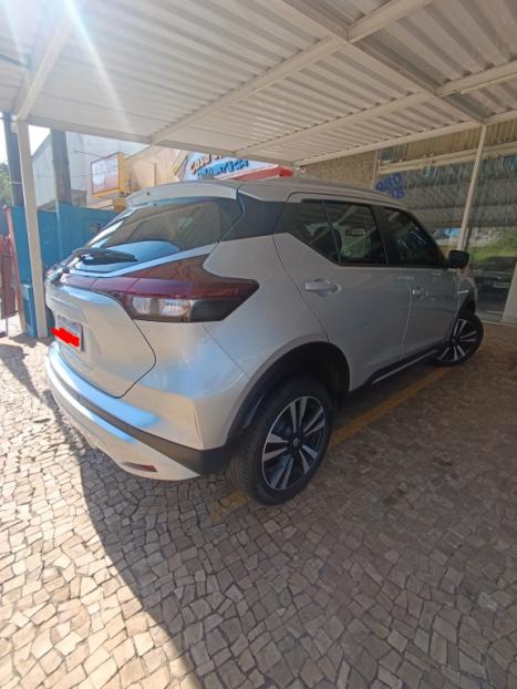 NISSAN Kicks 1.6 16V 4P FLEXSTART EXCLUSIVE XTRONIC AUTOM�TICO CVT, Foto 3