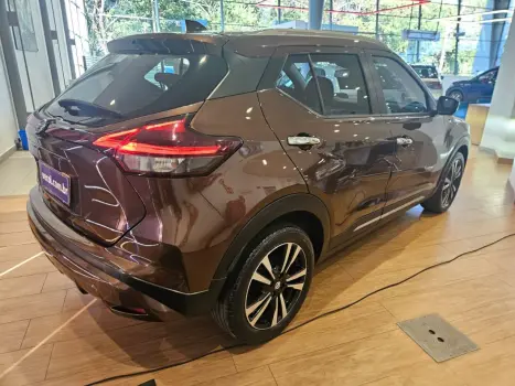 NISSAN Kicks 1.6 16V 4P FLEXSTART EXCLUSIVE XTRONIC AUTOM�TICO CVT, Foto 9